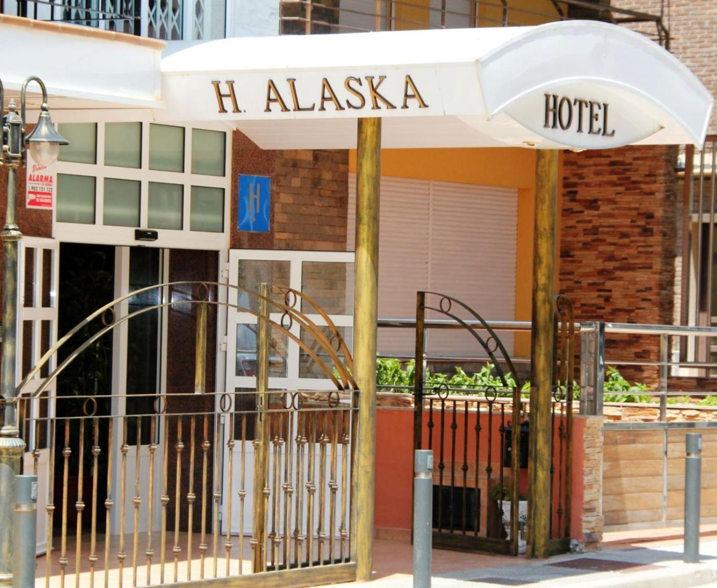 Hotel Alaska ซานเปรโดเดลปีนาตาร์ ภายนอก รูปภาพ