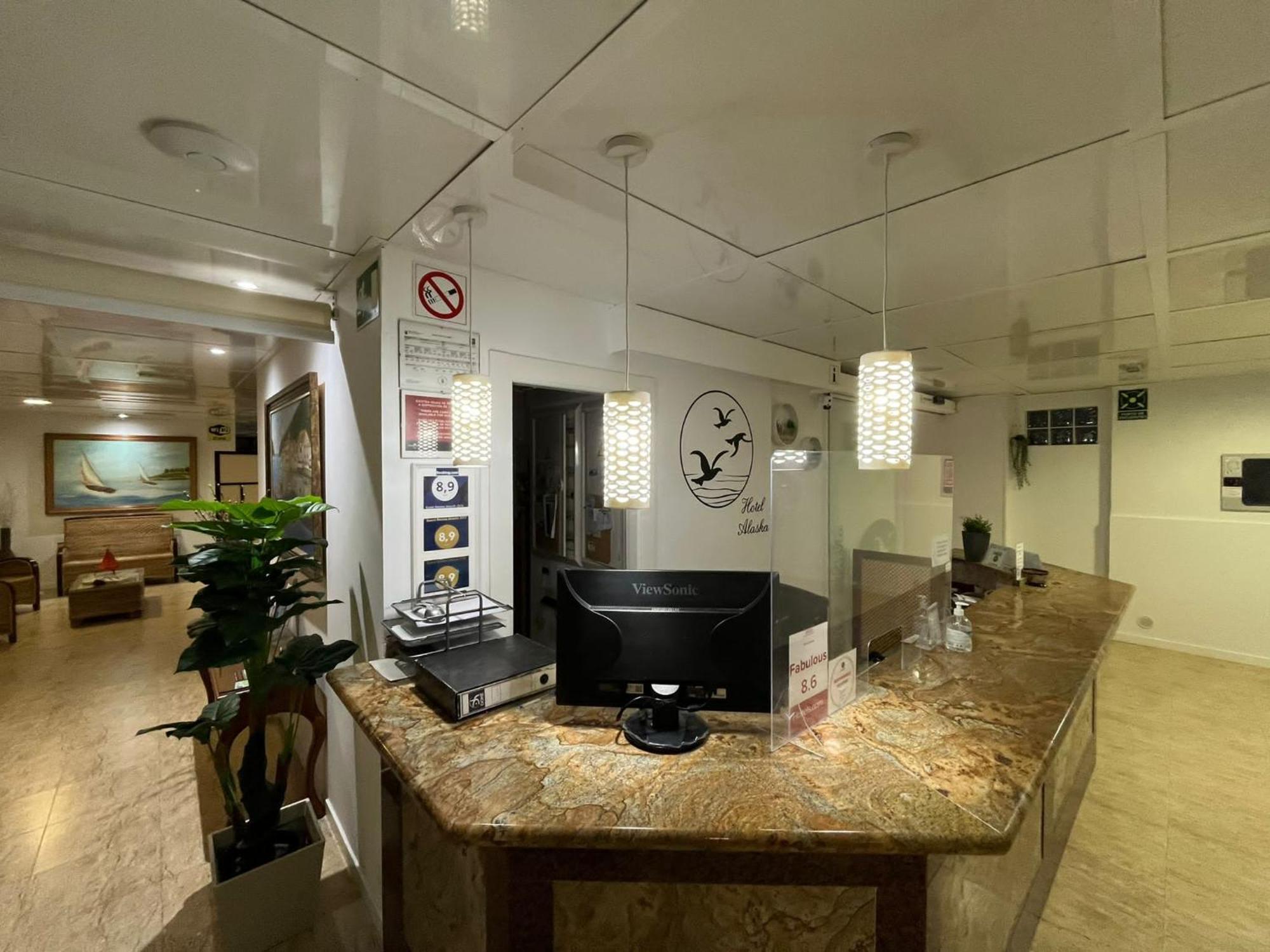 Hotel Alaska ซานเปรโดเดลปีนาตาร์ ภายนอก รูปภาพ