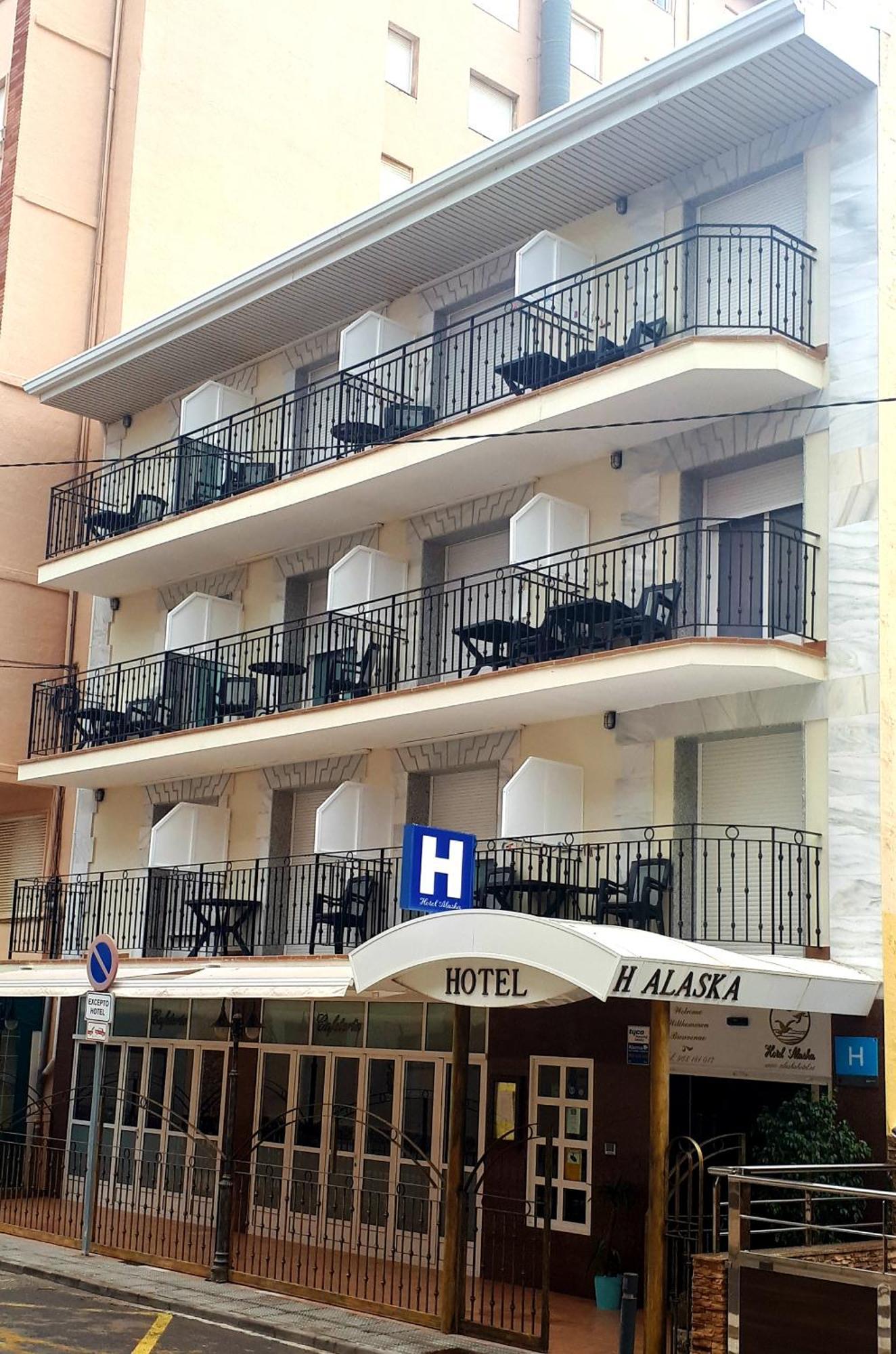 Hotel Alaska ซานเปรโดเดลปีนาตาร์ ภายนอก รูปภาพ