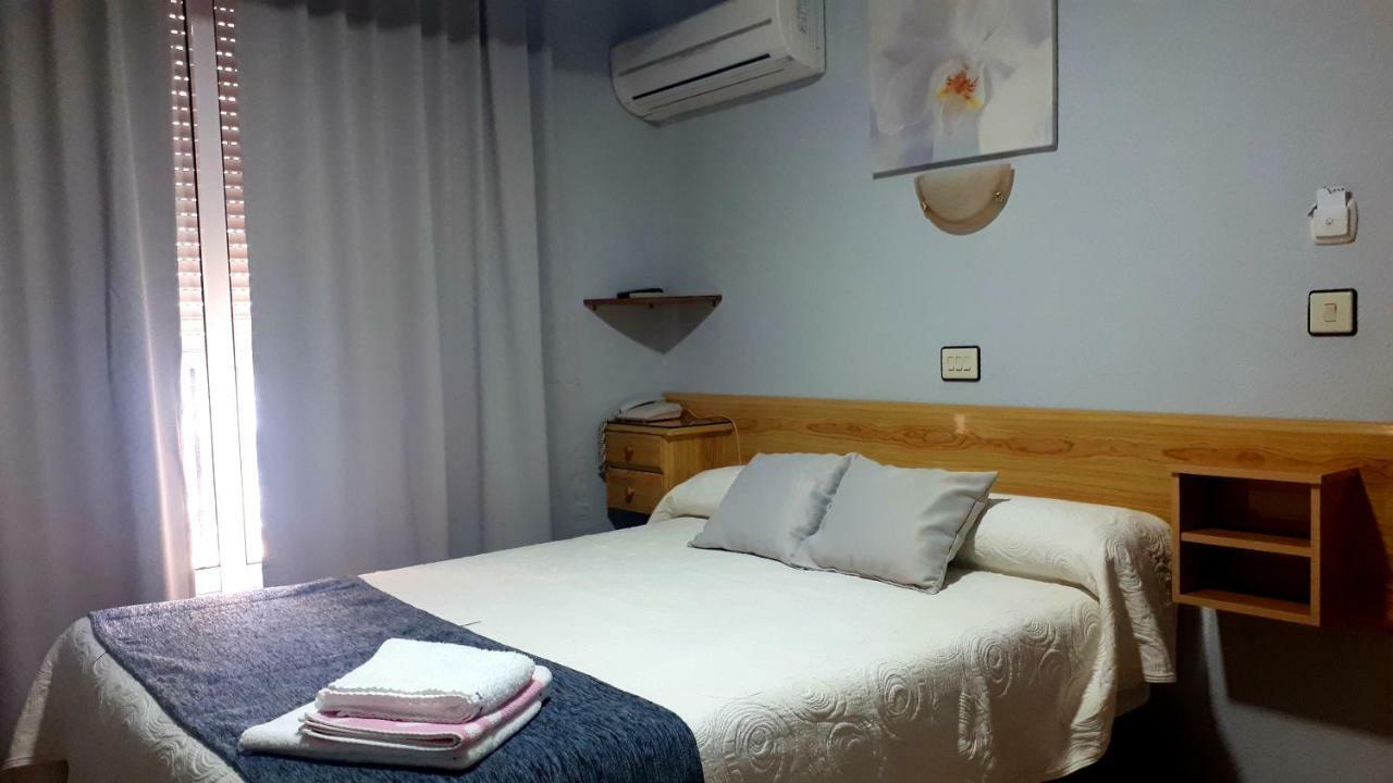 Hotel Alaska ซานเปรโดเดลปีนาตาร์ ภายนอก รูปภาพ